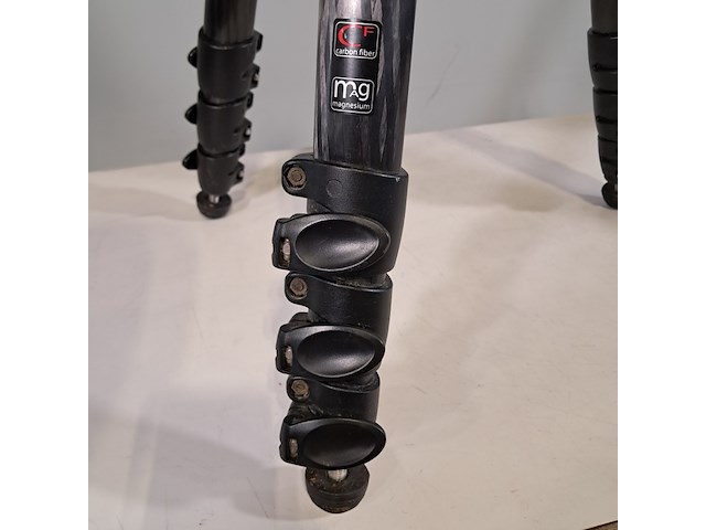 2x camera statief, manfrotto, o.a. mt057c4 - afbeelding 4 van  11