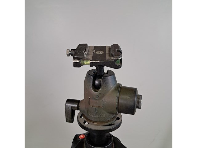 2x camera statief, manfrotto, o.a. mt057c4 - afbeelding 6 van  11