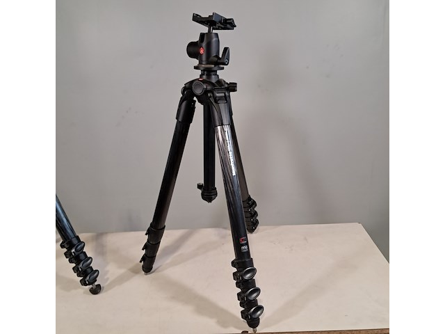 2x camera statief, manfrotto, o.a. mt057c4 - afbeelding 7 van  11