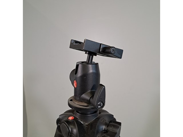 2x camera statief, manfrotto, o.a. mt057c4 - afbeelding 9 van  11