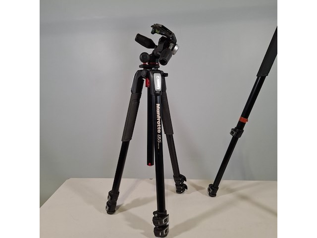 2x camerastatief, manfrotto, 055 - afbeelding 2 van  9