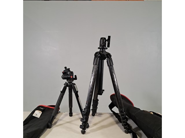 2x camerastatief, manfrotto, mt057c4 en model 190 - afbeelding 1 van  13