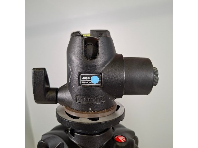2x camerastatief, manfrotto, mt057c4 - afbeelding 11 van  15