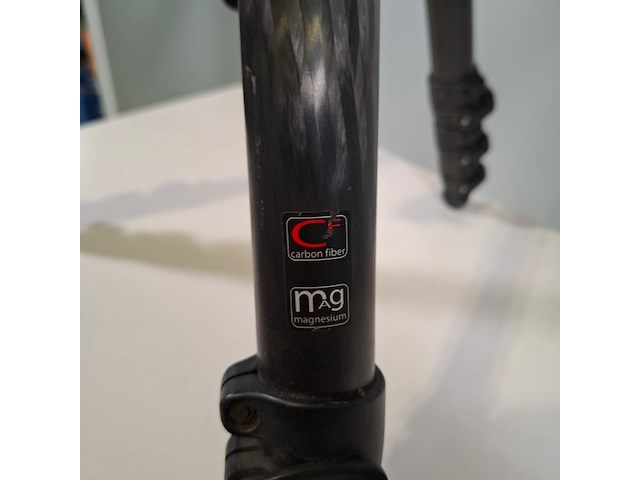 2x camerastatief, manfrotto, mt057c4 - afbeelding 15 van  16