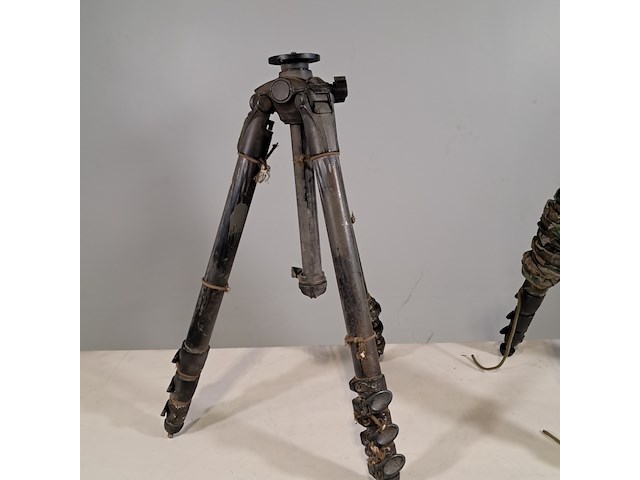 2x camerastatief, manfrotto, o.a. mt057c4 - afbeelding 7 van  9