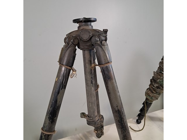 2x camerastatief, manfrotto, o.a. mt057c4 - afbeelding 8 van  9