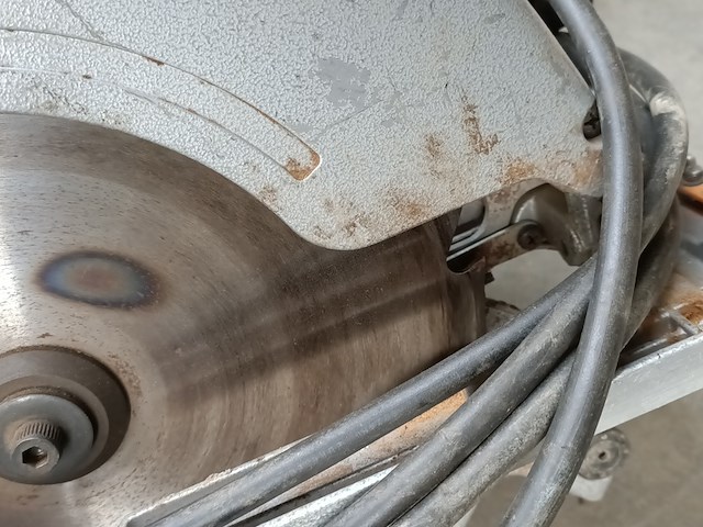 2x cirkelzaag, hitachi en makita - afbeelding 5 van  8