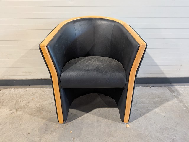2x clubfauteuil van zwart leer, rp, incl. tafel - afbeelding 6 van  8