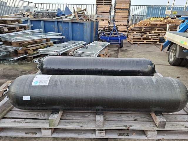 2x composiet gecomprimeerde waterstofcilinder worthington industries - afbeelding 1 van  10