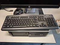 2x computer met beeldscherm en toetsenbord hp, hp pro 6300 sff i5 en hp elitedesk 800 g1 sff i5, bouwjaar 2013 en 2016 - afbeelding 3 van  8