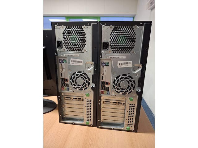 2x computer met beeldscherm , hp, hp workstation z210, 2016 - afbeelding 3 van  5