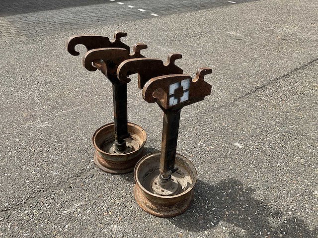 2x cw05 kabelgeleider - afbeelding 1 van  3