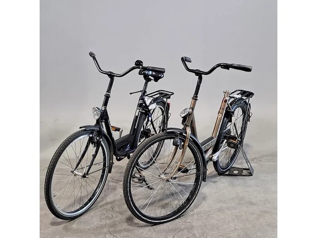 2x damesfiets, batavus, personal bike - afbeelding 1 van  14