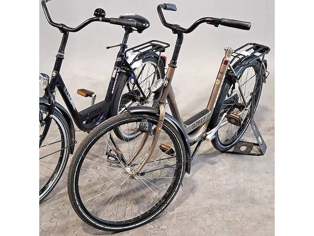 2x damesfiets, batavus, personal bike - afbeelding 7 van  14