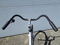 2x damesfiets, wit - afbeelding 3 van  27