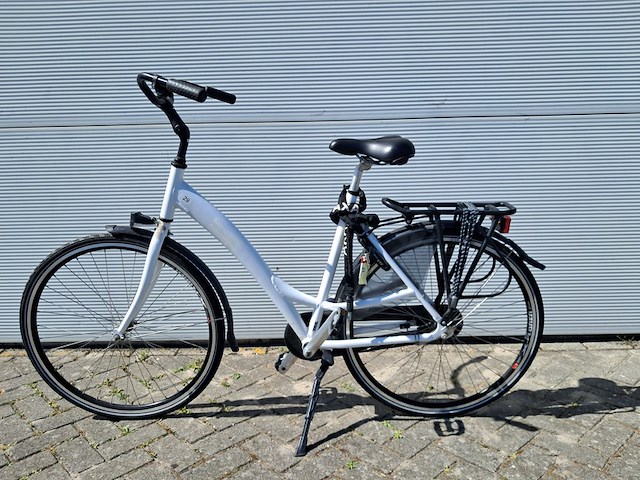 2x damesfiets, wit - afbeelding 8 van  27