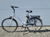 2x damesfiets, wit - afbeelding 8 van  27
