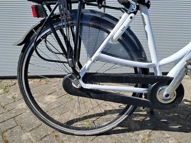 2x damesfiets, wit - afbeelding 23 van  27