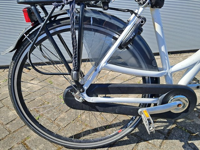 2x damesfiets, wit - afbeelding 8 van  22