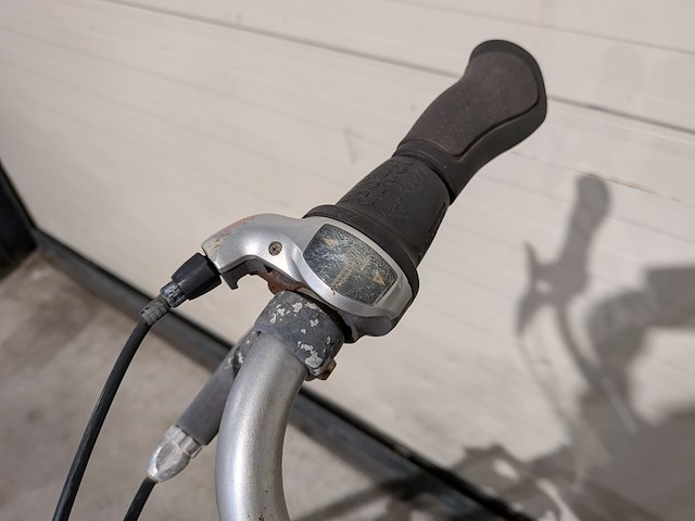 2x damesfiets - afbeelding 13 van  15