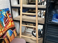 2x decoratie w.o. schilderij, 1x stoel - afbeelding 2 van  4