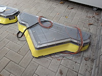 2x decoratieve ambulanceverlichting met divers toebehoren federal signal vama, valor - afbeelding 4 van  7