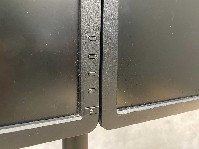 2x dell p2312ht - 23" monitor met monitorarm - vga, dvi - afbeelding 12 van  16