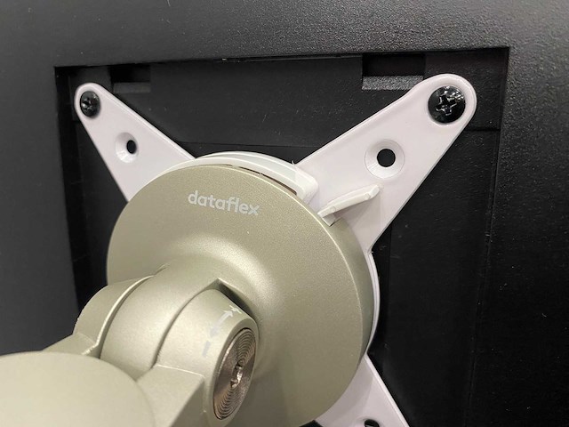 2x dell p2417 - 24" monitor met ergonomische dataflex arm - afbeelding 4 van  14