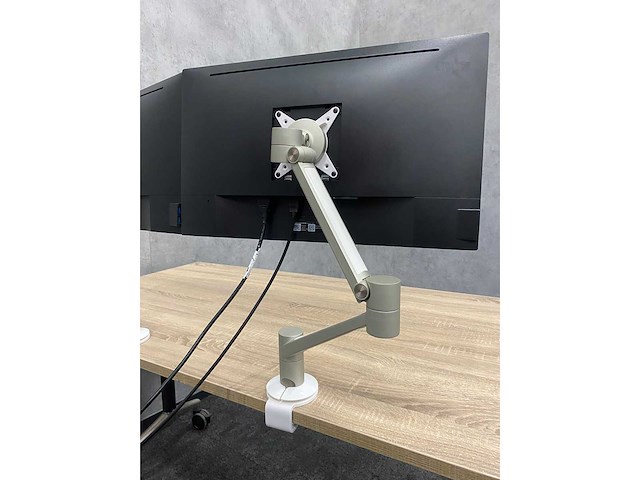 2x dell p2417 - 24" monitor met ergonomische dataflex arm - afbeelding 5 van  23