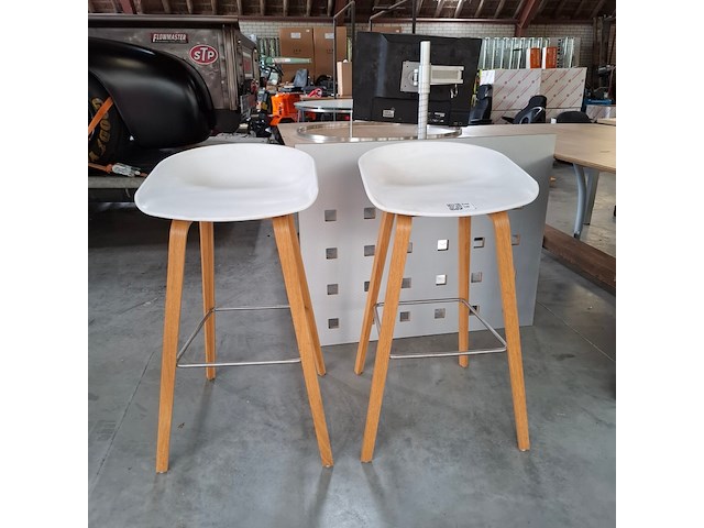 2x design barkruk hay - afbeelding 1 van  4