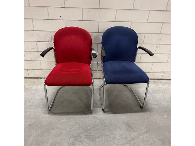 2x design sledestoel, gebroeders van der stroom, rood en blauw, design w.h. gispen - afbeelding 1 van  11