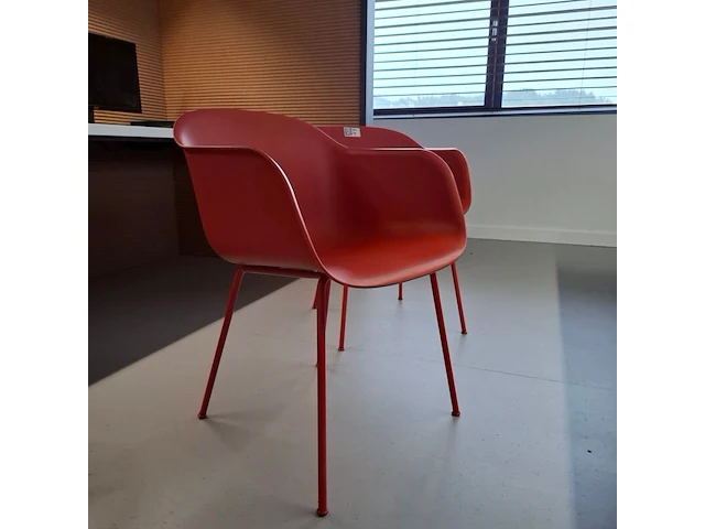 2x design stoel muuto - afbeelding 3 van  8