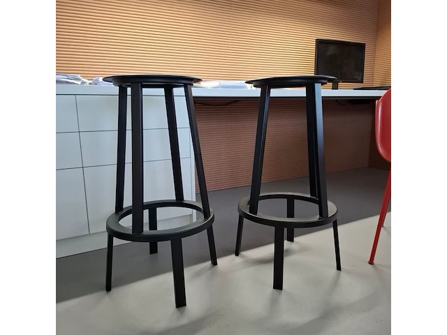 2x design stoel muuto - afbeelding 7 van  8