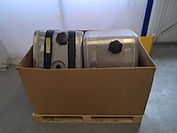 2x dieseltank, volvo - afbeelding 1 van  6