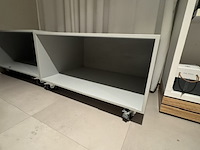 2x display blok, grijs, verrijdbaar - afbeelding 2 van  4
