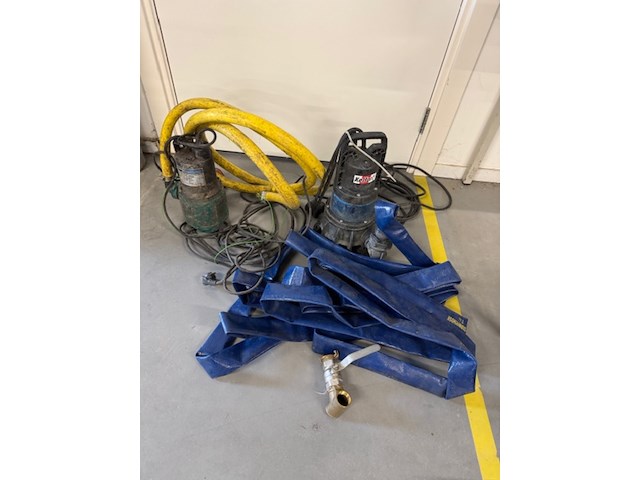 2x dompelpomp, in krat - afbeelding 1 van  5