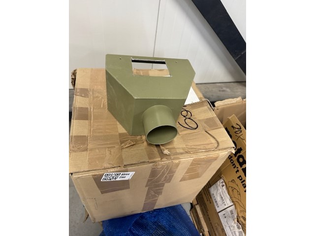 2x doos en zak regenpijponderdelen - afbeelding 3 van  5