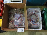 2x doos met aansluitbekabeling - afbeelding 1 van  3