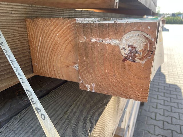 2x douglas balken fijnbezaagd, 150x150mm, lengte 400cm - afbeelding 3 van  3