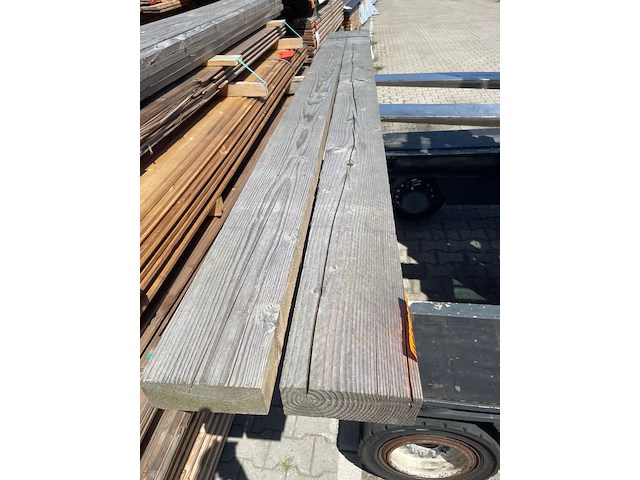 2x douglas balken fijnbezaagd, 60x160mm, lengte 300cm - afbeelding 1 van  3