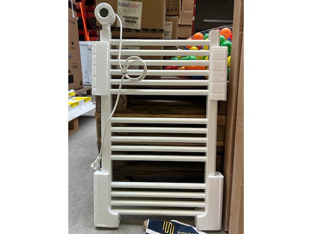 2x elektrische handdoekradiator 500w, masterwatt, 300100500 calor 500w straight white - afbeelding 4 van  4