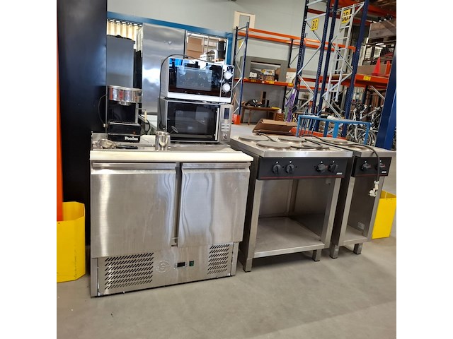 2x elektrische kookplaat, 2x magnetron, espresso koffie machine en saladette, atag, poccino, sharp, silvercrest - afbeelding 1 van  36