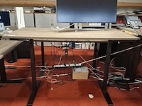 2x elektrische sta-zit bureau - afbeelding 1 van  5