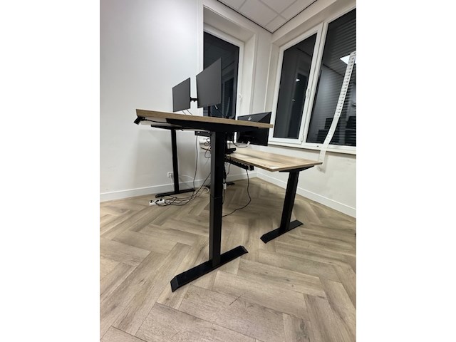 2x elektrische zit-sta bureau - afbeelding 2 van  4
