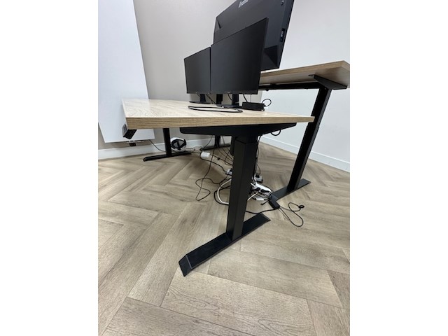 2x elektrische zit-sta bureau - afbeelding 2 van  6