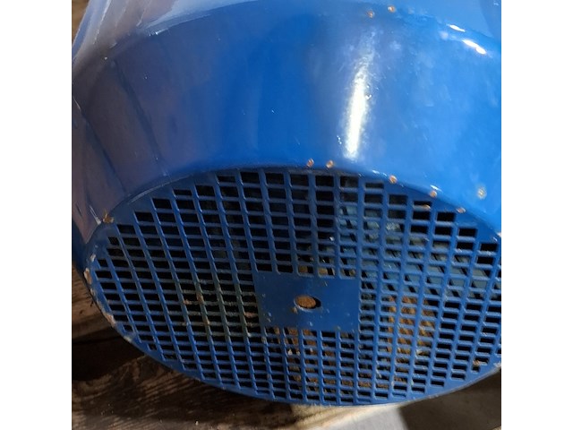 2x elektro motor, o.a. cantoni - afbeelding 16 van  18