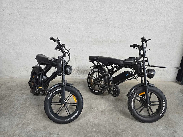 2x fatbike - elektrische fiets 4637 0243 - afbeelding 1 van  16