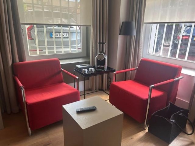 2x fauteuil rood, satelliet - afbeelding 1 van  3