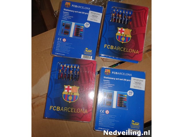 2x fc barcelona stationaryset 20pcs retouren - afbeelding 3 van  3