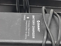 2x fietsaccu lader, giant, gli270aa, nc-ssc04gnt - afbeelding 4 van  8